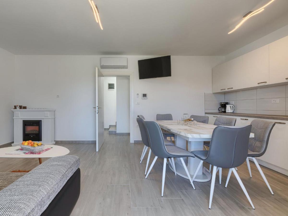 Holiday Home Villa Zirdum By Interhome Nova Vas  ภายนอก รูปภาพ