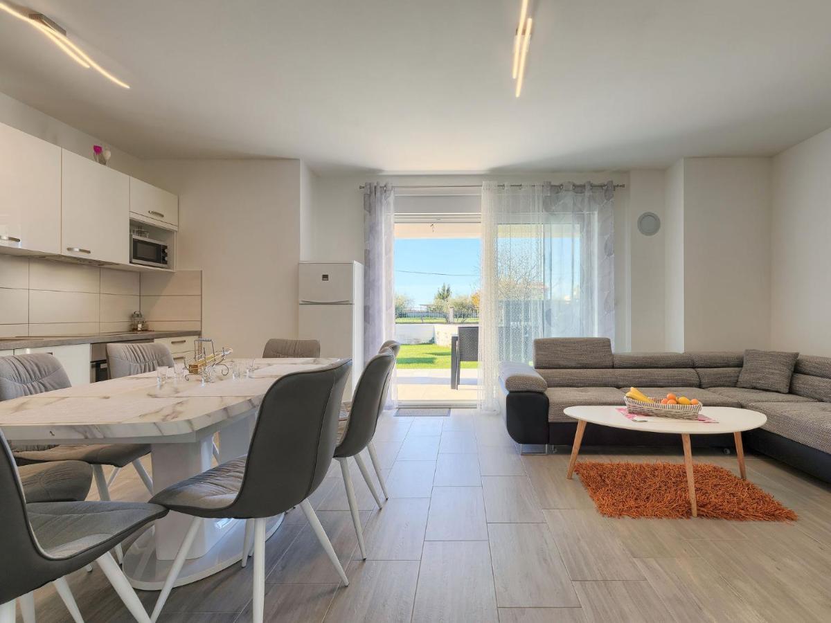 Holiday Home Villa Zirdum By Interhome Nova Vas  ภายนอก รูปภาพ