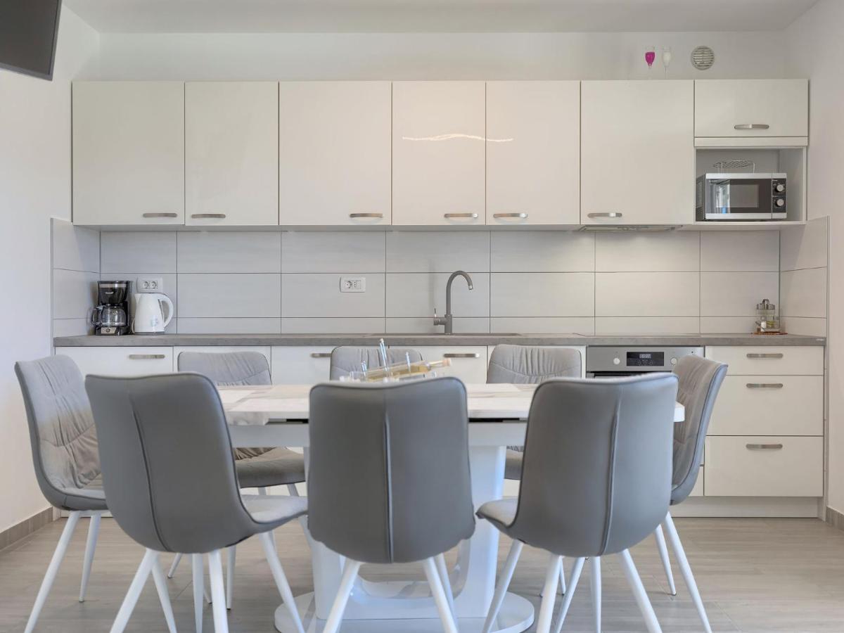 Holiday Home Villa Zirdum By Interhome Nova Vas  ภายนอก รูปภาพ